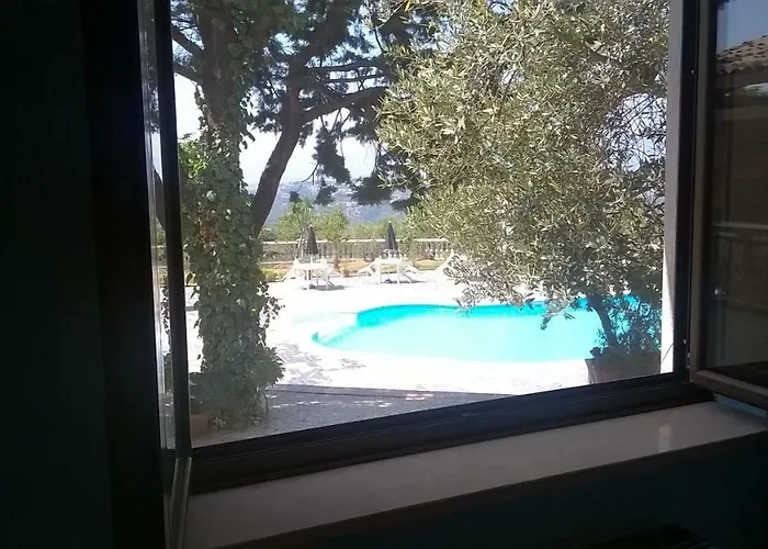 Vemi * Santa Sofia d'Epiro